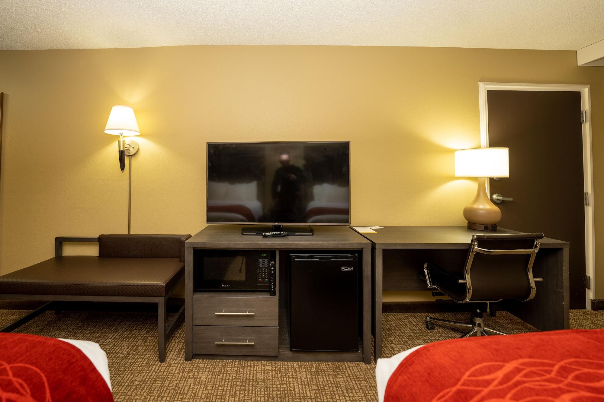 Comfort Inn Opelika - Auburn Экстерьер фото
