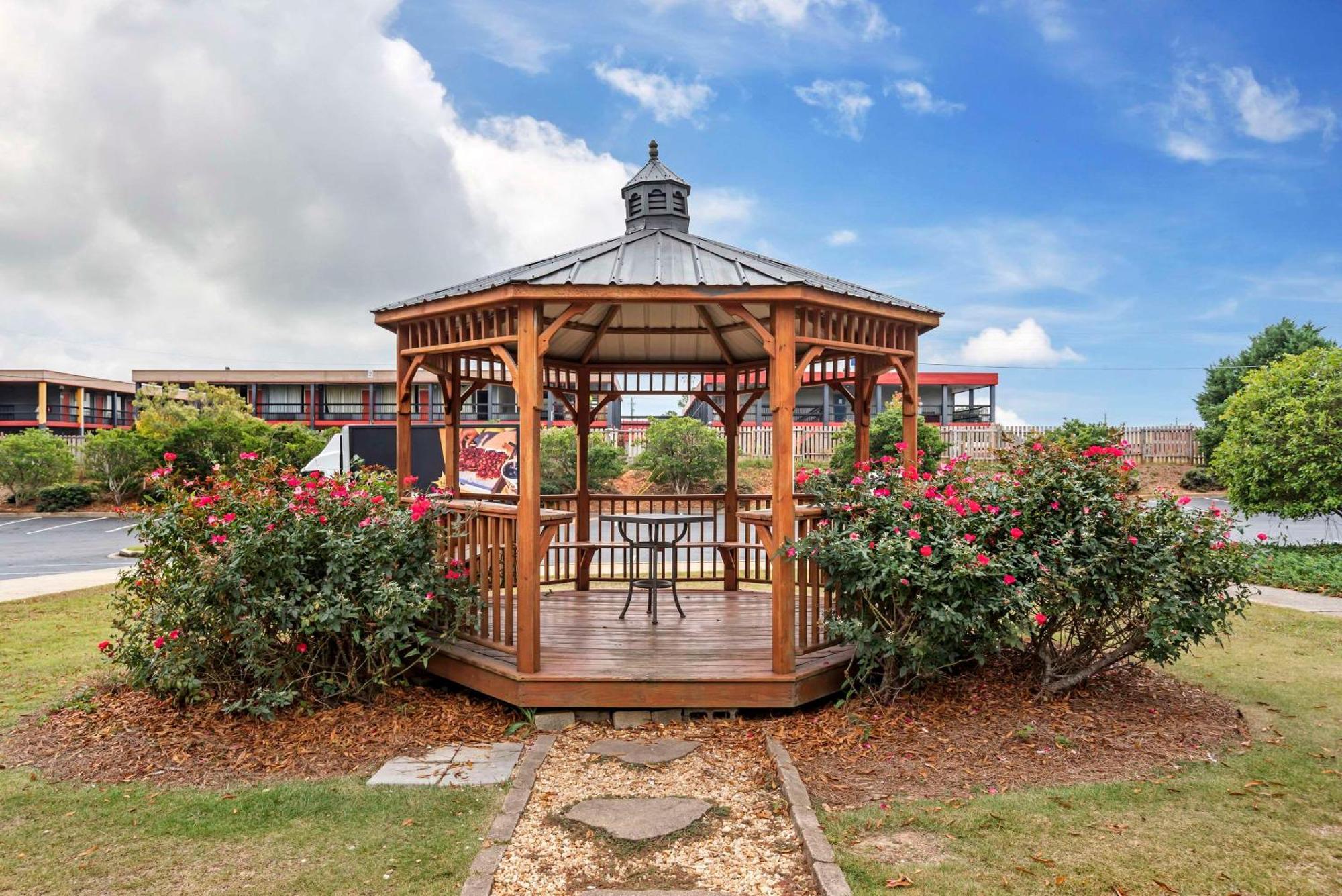 Comfort Inn Opelika - Auburn Экстерьер фото