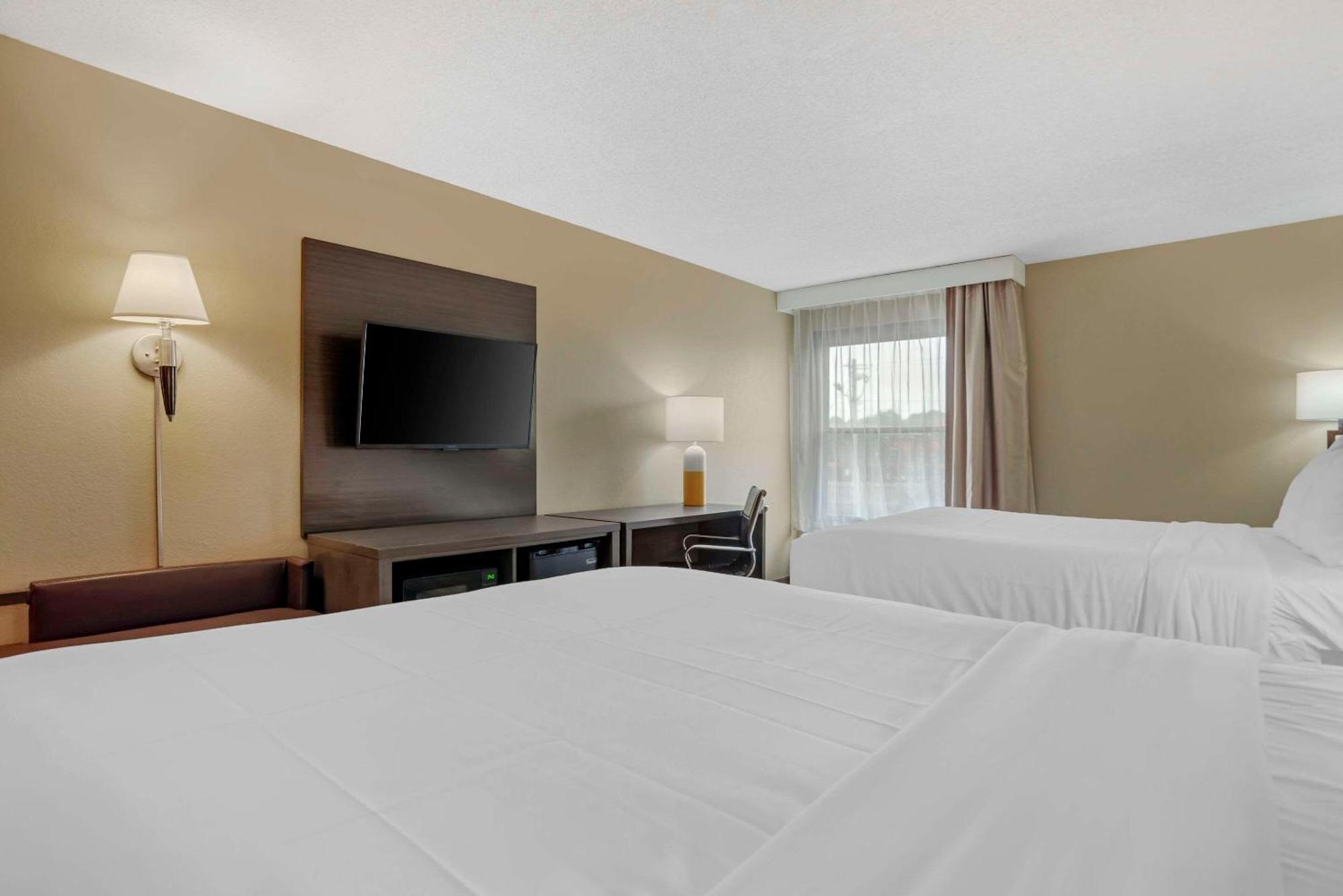 Comfort Inn Opelika - Auburn Экстерьер фото